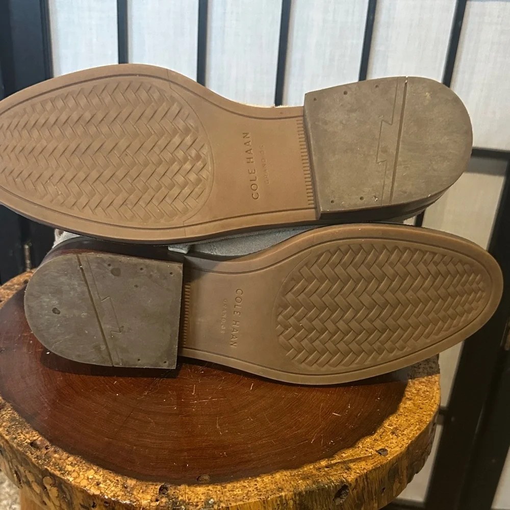 Cole Haan Hampshire Suede Ankle Bootie Latte size 9